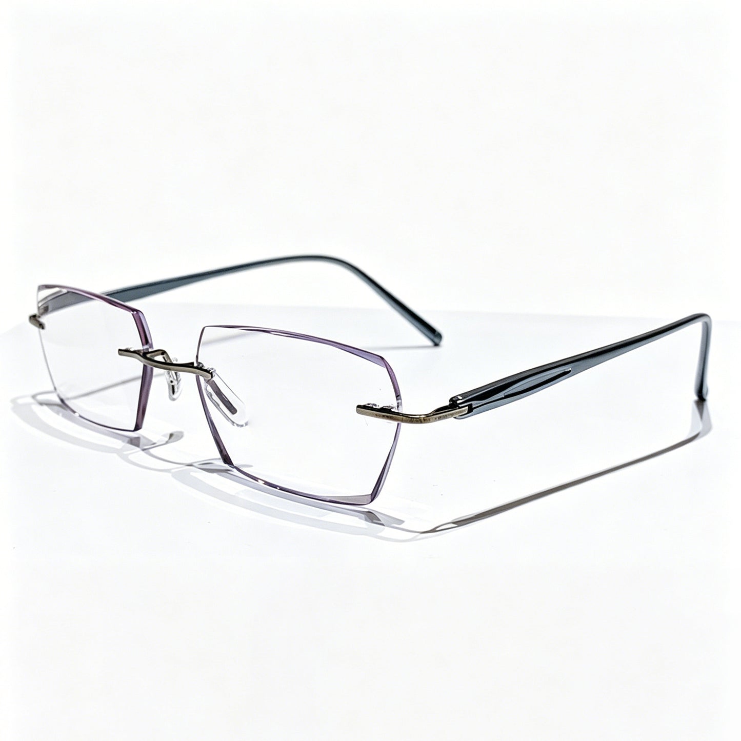Say goodbye to swapping glasses. These smart auto-focus lenses adjust to your sight in real time.